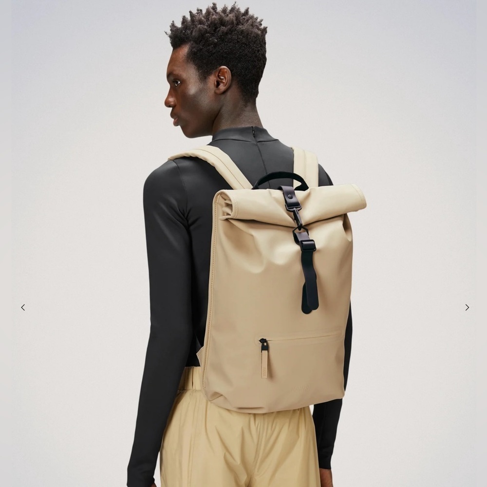 RAINS Rolltop Rucksack in Sand NWT